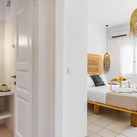 Apartman Ourania & *