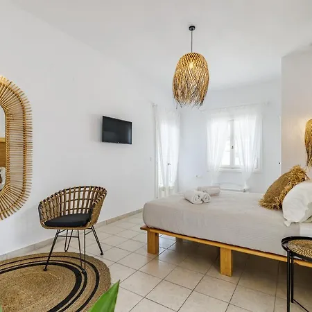 Ourania & Apartment