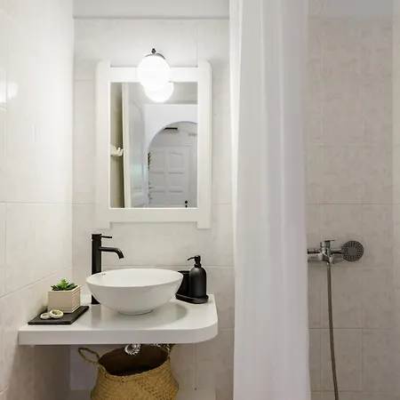 Ourania & Apartman Szkópelosz