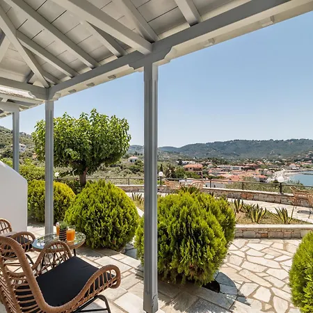 Ourania & * Szkópelosz