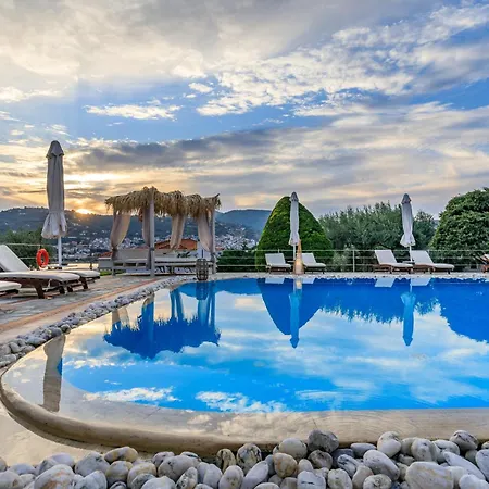 Διαμέρισμα Ourania & *