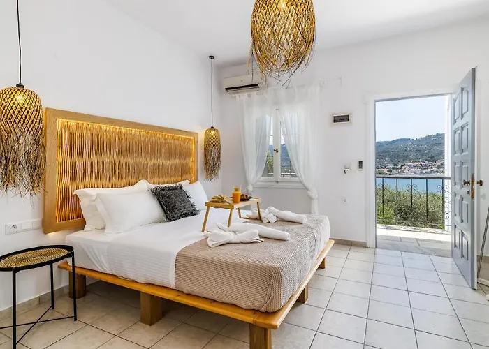 Ourania & * 斯科派洛斯