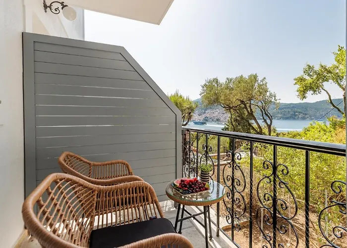 公寓 Ourania & 斯科派洛斯