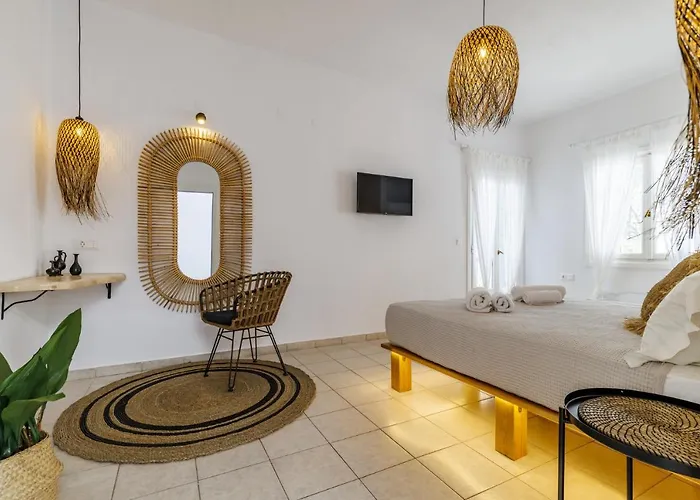 Ourania & 斯科派洛斯