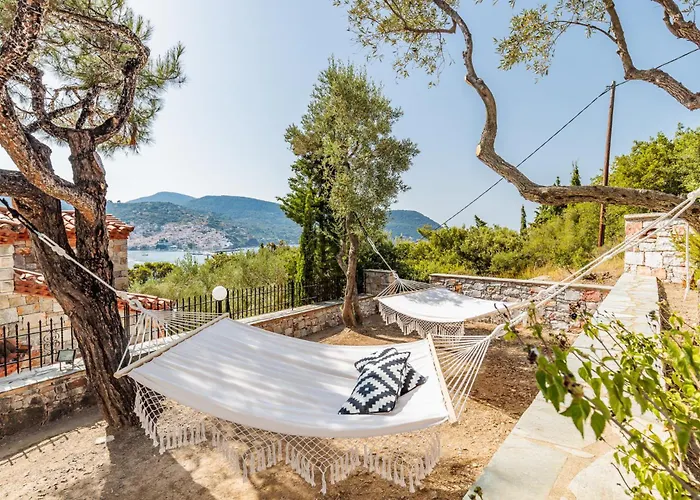 Ourania & 公寓 斯科派洛斯