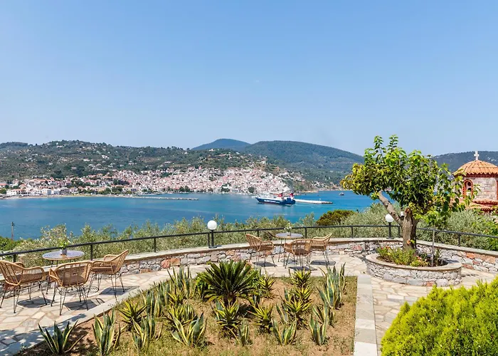 Ourania & 斯科派洛斯